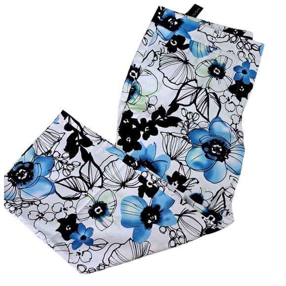 Madison Pants - NWT Madison Crop Blue And White Floral Pants Size 10